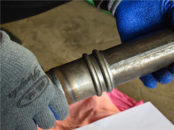 Clamp-Type Sonic Logging Tube